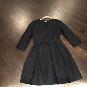 Office/ semi casual dress. Good for petite women.